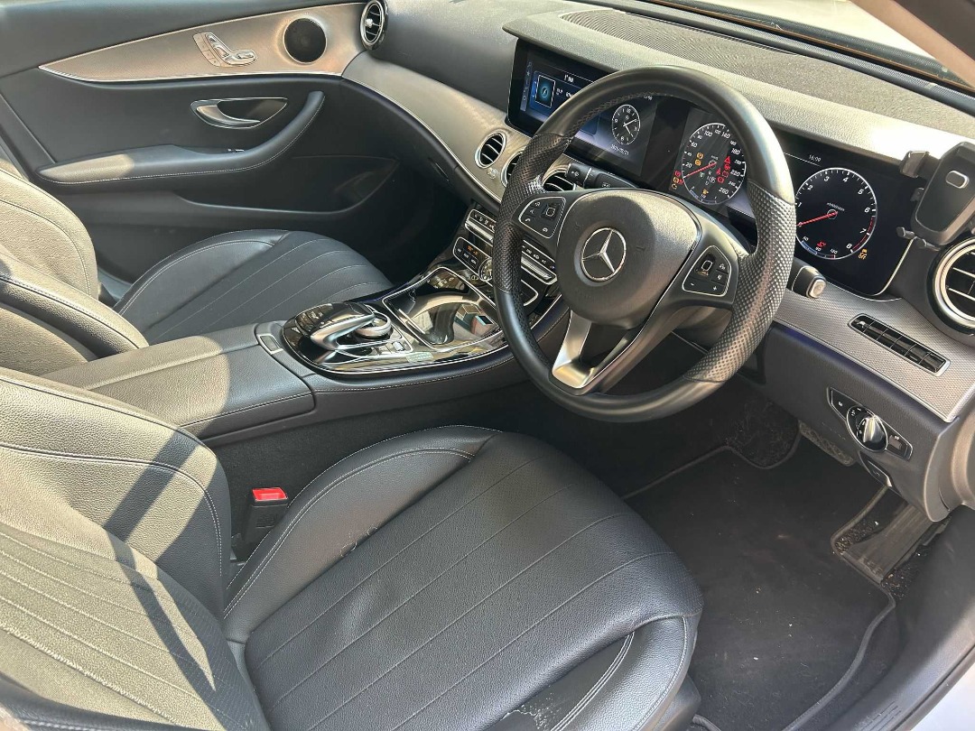 Mercedes-Benz E200 AVANTGARDE Auto62863126320641114