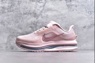 (Category: ) located in . Submitted by Outlet.Sneakers (Listing ID 1374354745, Image 1). Description: .
