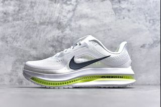 (Category: ) located in . Submitted by Outlet.Sneakers (Listing ID 1374355156, Image 1). Description: .