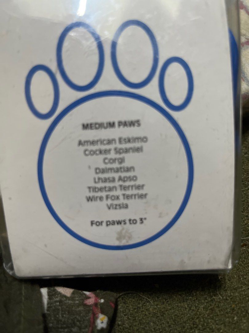 Pawz boots (Category: Health & Grooming) located in Los Banos. Submitted by profemy (Listing ID 1374380774, Image 3). Description: 6 pieces of unused Pawz dog boots blue, made of rubber (The pack originally contained 12 pieces, but 6 have been used, so only 6 unused pieces are in this pack. Please read what is written in Picture 3 to see if your dog is listed under Medium paws. Size: Medium will ship by J&T or JRS, buyer to shoulder shipping.