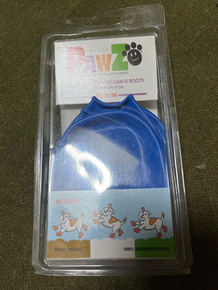 Pawz boots (Category: Health & Grooming) located in Los Banos. Submitted by profemy (Listing ID 1374380774, Image 2). Description: 6 pieces of unused Pawz dog boots blue, made of rubber (The pack originally contained 12 pieces, but 6 have been used, so only 6 unused pieces are in this pack. Please read what is written in Picture 3 to see if your dog is listed under Medium paws. Size: Medium will ship by J&T or JRS, buyer to shoulder shipping.