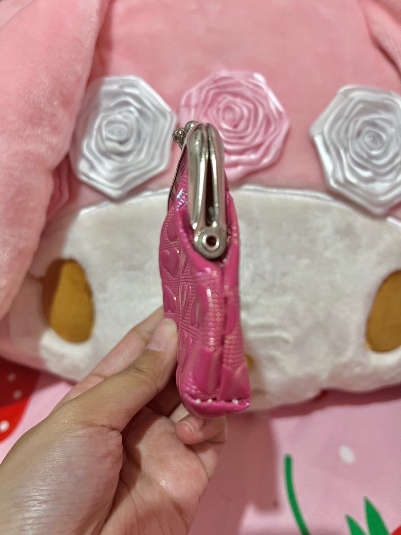 Pink Iridescent Heart Kisslock (Category: Luxury Bags & Wallets) located in Quezon City. Submitted by mymeloooo (Listing ID 1374481255, Image 3). Description: Rfs: decluttering flaws: needs cleaning sa metal part, and may brown stain sa loob but can be cleaned mod: j&t / lalamove mop: gcash.