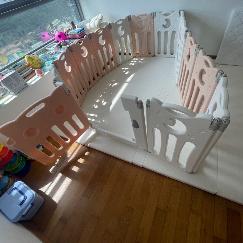 Playpen (Category: Infant Playtime) located in Singapore. Submitted by clover.1210 (Listing ID 1374385497, Image 1). Description: Panel Foldable Kids Safety Activity Center Playard w/Locking Gate, Non-Slip Rubber Pads, Adjustable Shape, Portable Design for Indoor Outdoor Use..