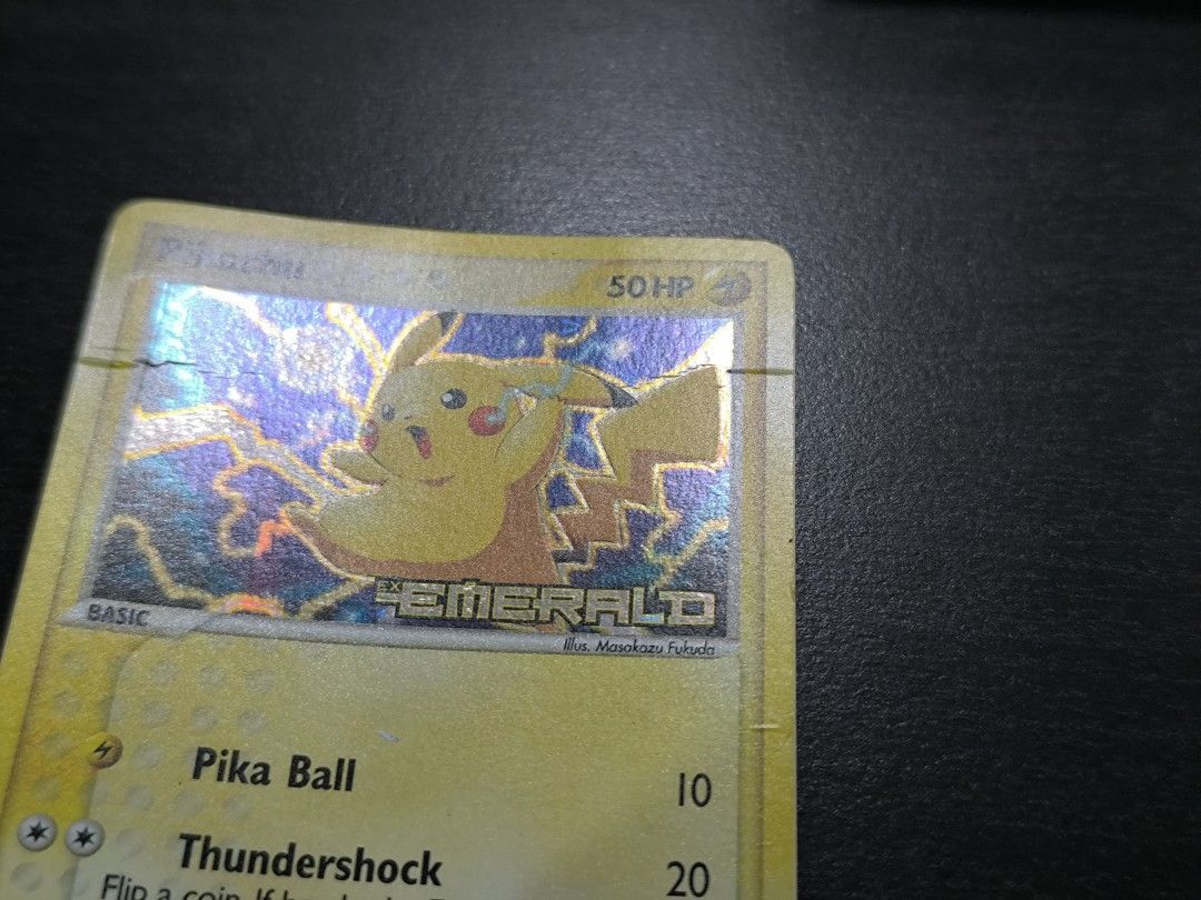 Pokemon Pikachu 60/106 EX Emerald Reverse Holo, Toys