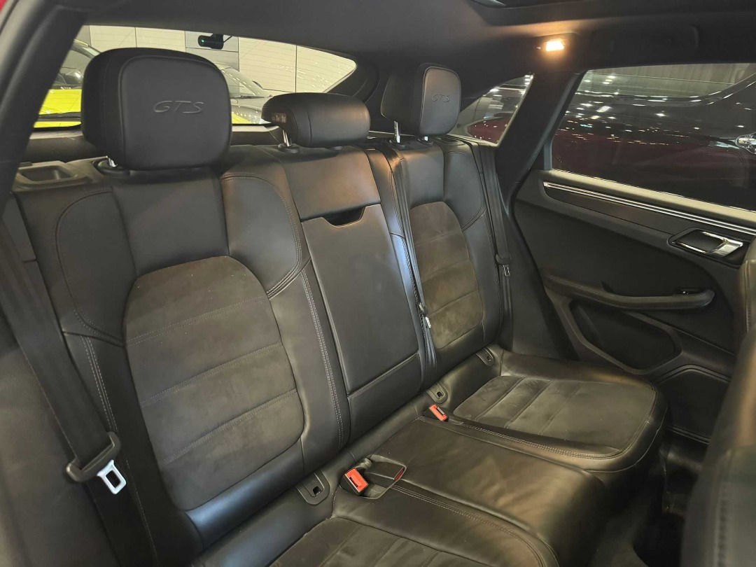Porsche  MACAN GTS Auto62863127435907114