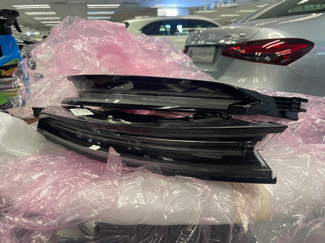Porsche Taycan 4 Cross Turismo Taycan 4 Cross Turismo Auto62863129408386112