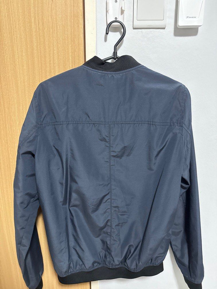 Pull&Bear Jacket (Category: Coats, Jackets and Outerwear) located in Singapore. Submitted by nigsyouhigh (Listing ID 1374387801, Image 2). Description: RFS: Clearing out wardrobe space Price negotiable.
