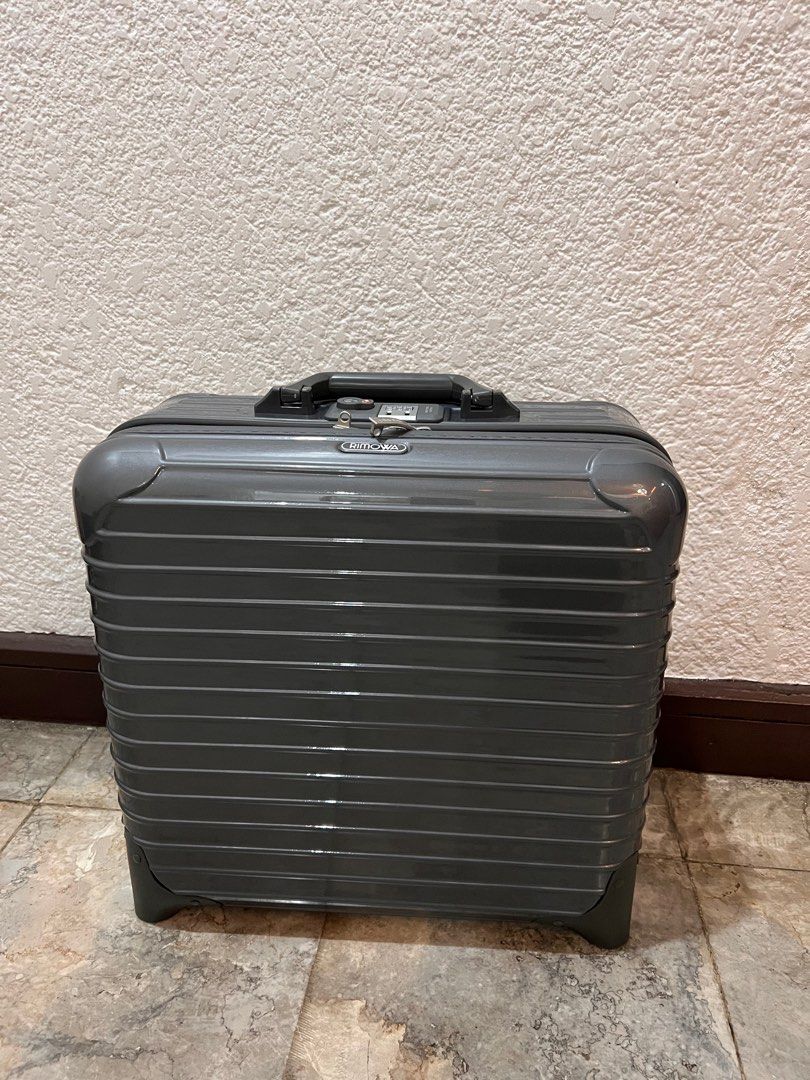 Rimowa brief case trolley (Category: Luggage) located in Naga. Submitted by emteedee (Listing ID 1374325121, Image 2). Description: Rimowa brief case trolley complete inclusions used once .