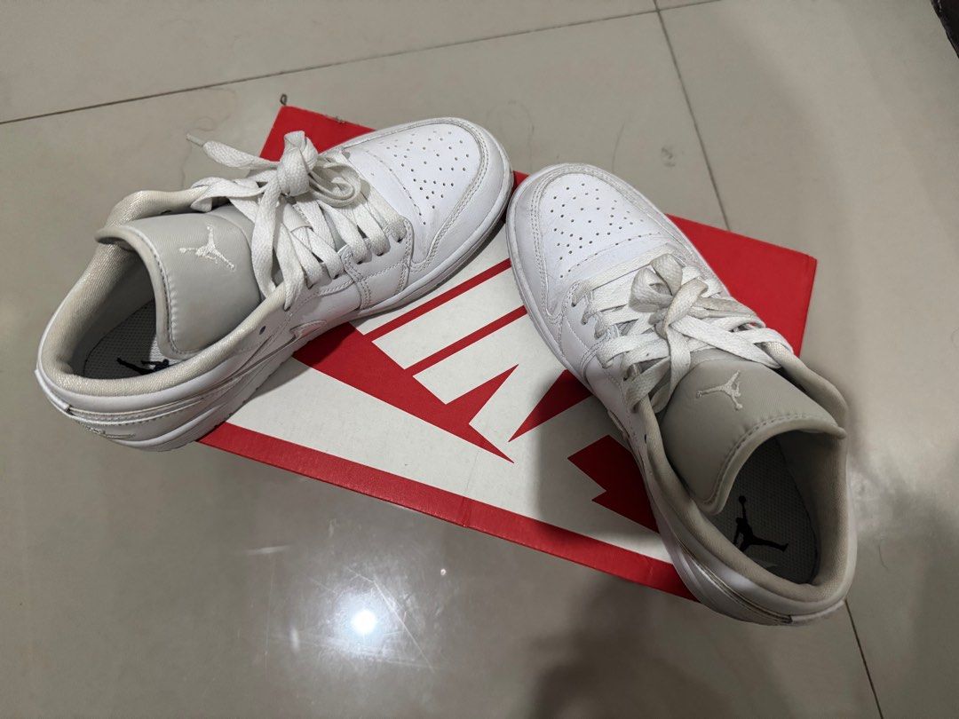[Rush!] Air Jordan 1 Low - Nike (Category: Sneakers) located in Taguig. Submitted by levinc (Listing ID 1374476823, Image 2). Description: Size US 7.5 womens Rfs:not using it na.