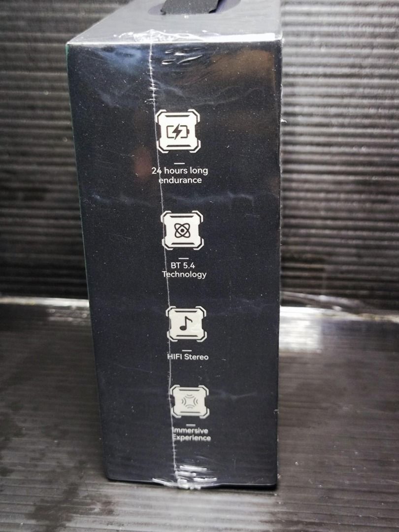 [SEALED] MONSTER TF-151 Transformers Bumblebee Wireless Bluetooth Earphone (Category: Earphones) located in Imus. Submitted by dracox_21 (Listing ID 1374383346, Image 2). Description: .