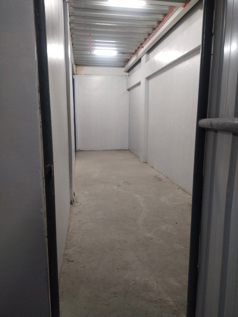 Storage Units for Lease (Category: Commercial) located in Quezon City. Submitted by fabc86 (Listing ID 1374394014, Image 2). Description: FOR LEASE Storage Units for Lease Located in Makati -10 Minutes away from CBD/Ayala -5 Minutes away from SLEX/Skyway Stage 3 Brand New Storage Units Size Options -4 SQM -6 SQM -8 SQM -9 SQM -10 SQM -12 SQM -16 SQM Perfect for documents, furniture, etc. Personal or Office Use Message or call me at +63 917 851 76