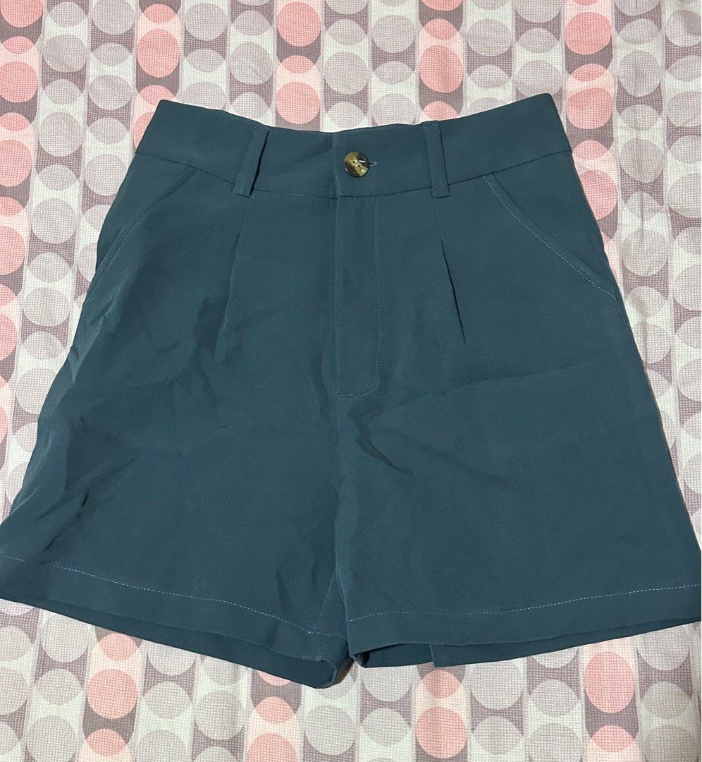 Thailand Shorts (Category: Shorts) located in Muntinlupa City. Submitted by gr4ndeee (Listing ID 1374478504, Image 1). Description: Fits 25-27”.