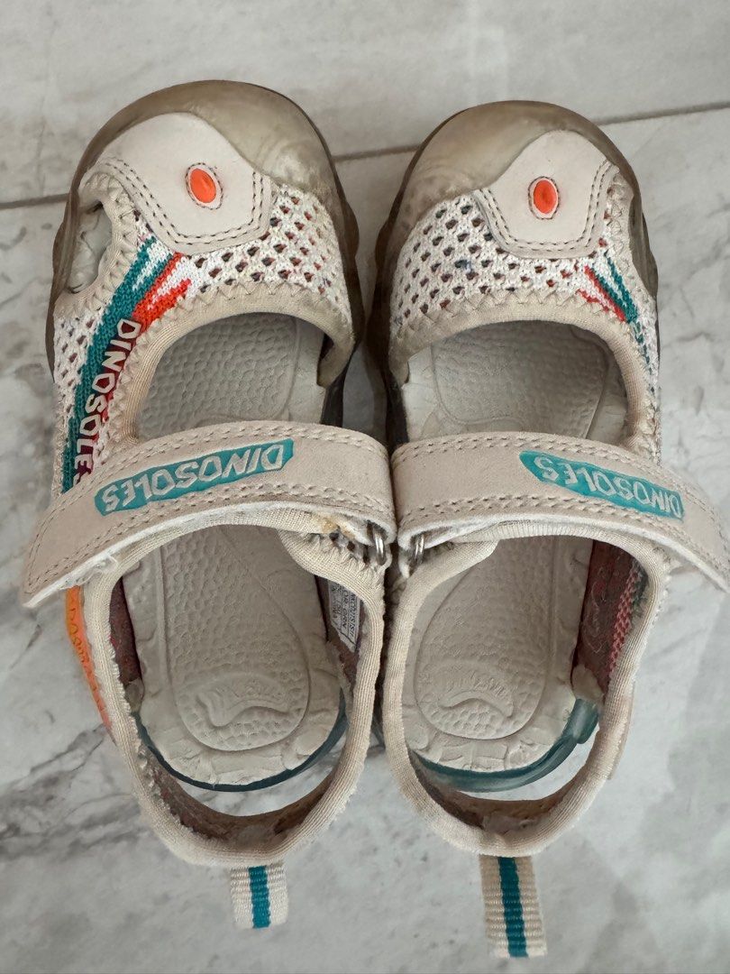Toddler boy girl dinosaur Dinosoles shoes with lights (Category: Babies & Kids Fashion) located in Singapore. Submitted by cyndi23cherry (Listing ID 1374431481, Image 1). Description: Size 150 Actual shoes look must nicer than pic. as the lights are very bright! Seldom wear. Great condition!.