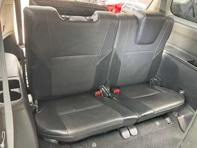 由 vivian19932004 (刊登 ID 1374380060，圖片 2) 提交，位於 新北市 (New Taipei) 的 Toyota Wish 2011款 黑色 (類別：汽車出售)，說明：廠牌車款▸ Toyota Wish 2011款 黑色 💥實際里程▸ 14萬公里 💥引擎燃料▸ 汽油 💥排氣量▸ 2.0L 💥變速系統▸ 手自排 💥驅動方式▸ 2WD 💥乘客數▸ 5門5座 💎備註 🔥原鈑件🔥可認證🔥車輛已整備完畢 , 無任何待修項目 💖車輛均有第三方認證 Toyota專業認證 最好品質 💎五大保證💎 💯里程保證 💯無營業車 💯無泡水車 💯無重大事故 💯車身引擎號碼無非法變造 📣提供車況原始表 📣車況與認證表不符 , 退車並全額退費 ◎歡迎私訊預約賞車◎ ★周一至周日 早上10點到晚上18點 **賞車請提前一小時預約** **同行販售車商請繞道** 聯絡專員：廖小姐（可私訊） Ｌｉｎｅ：vivian19932004 。