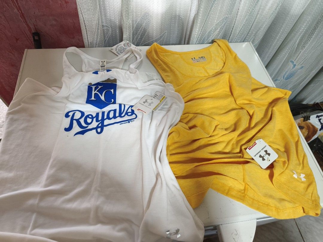 Under Armour (Category: Activewear) located in Quezon City. Submitted by krazystuffph (Listing ID 1374406988, Image 1). Description: Brand New!!! Php 80.00 each. Take all for Php 150.00 only still with tag, large size..
