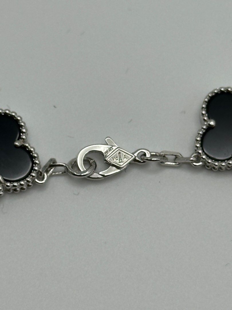 Van cleef arpels bracelet (Category: Bracelets) located in Manila. Submitted by dough_lux (Listing ID 1374400711, Image 3). Description: 17cm.
