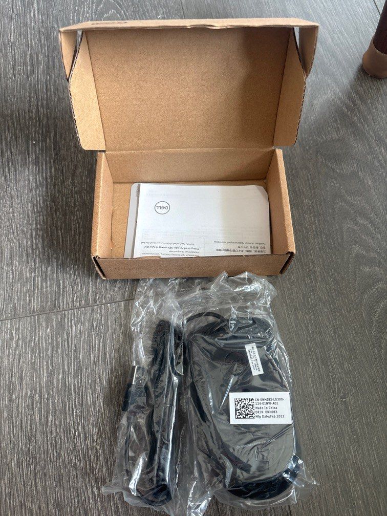 Wired Mouse (Category: Mouse & Mousepads) located in Singapore. Submitted by csuclxjf (Listing ID 1374370088, Image 1). Description: As pics showing, new.