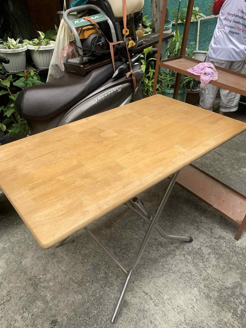 wooden foldable table (Category: Tables & Sets) located in Manila. Submitted by jemcantos26 (Listing ID 1374440119, Image 3). Description: .