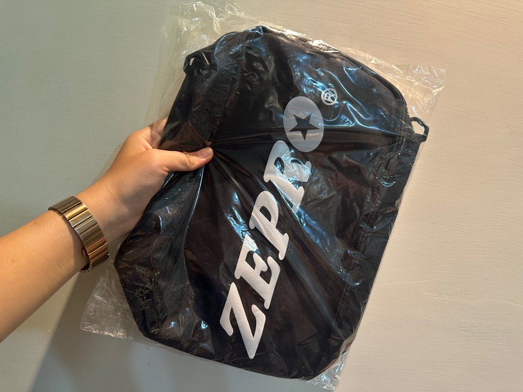由 lulu__shop (刊登 ID 1374421979，圖片 1) 提交，位於 嘉義市 (Chiayi City) 的 ZEPRO球鞋袋 (類別：其他運動配件)，說明：全新商品 不保官瑕 出貨前會檢查。