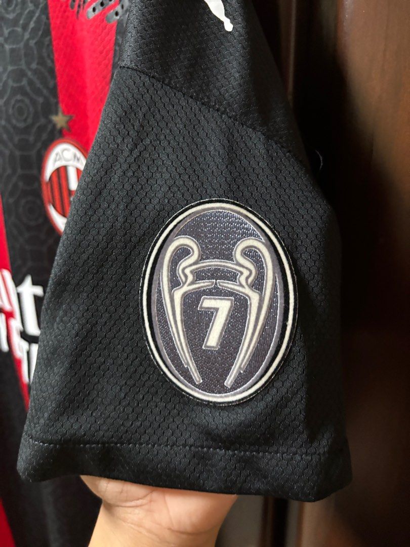 2020-2021 AC Milan Home Jersey (Category: Tshirts & Polo Shirts ) located in Lapu-Lapu City. Submitted by kristoffermolina (Listing ID 1374652290, Image 2). Description: 2020-2021 AC MILAN HOME JERSEY BRAND: PUMA SIZE: MEDIUM DIMENSIONS: 19x29 ISSUE: CRACK PRINTS ON SERIE A PATCH CONDITION: 9/10 COLOR RATE: 10/10 MINE: ₱650+SF (AUTO PASS SA BARAT!!) PASS SA COD/COP, PAYMENT FIRST POLICY, CAN PROVIDE VOUCH IF YOU WANT SAFE TRANSACTION. 📍LOCATION: