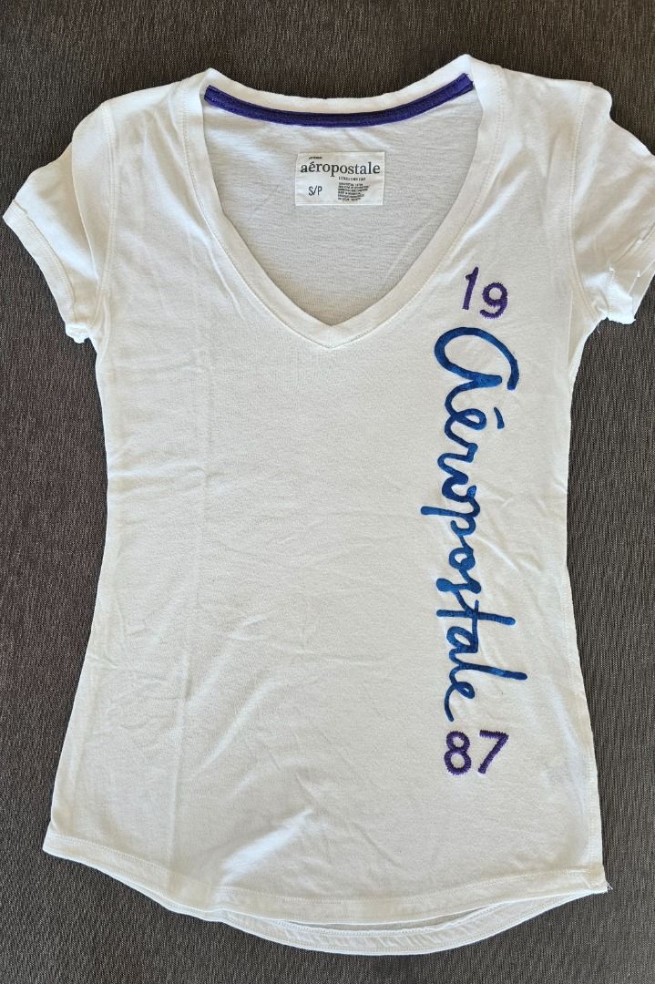 Aeropostale VNeck White Shirt (Category: Shirts) located in Manila. Submitted by maiarf (Listing ID 1374522804, Image 1). Description: Size : S/P on tag Gcash payment Pick up, shipping mode and fees c/o buyer.