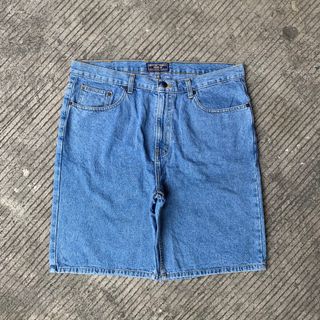 (Category: ) located in . Submitted by goodstuff_thrifting (Listing ID 1374585345, Image 1). Description: .