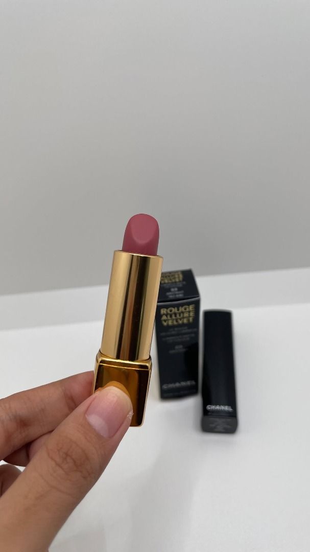 Authentic Chanel Rouge Allure Velvet -Abstrait 69 (Category: Makeup) located in Cagayan de Oro. Submitted by glennarose (Listing ID 1374531037, Image 1). Description: Bought for the same price Item must go!! Message for more photos.