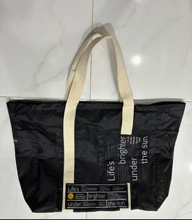 (Category: ) located in . Submitted by accessory_lab_sg (Listing ID 1374656136, Image 1). Description: .