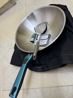 （分類：）位於 。 由 riazah14 提交（商品編號 1374647142，圖片 1）。簡介： 。