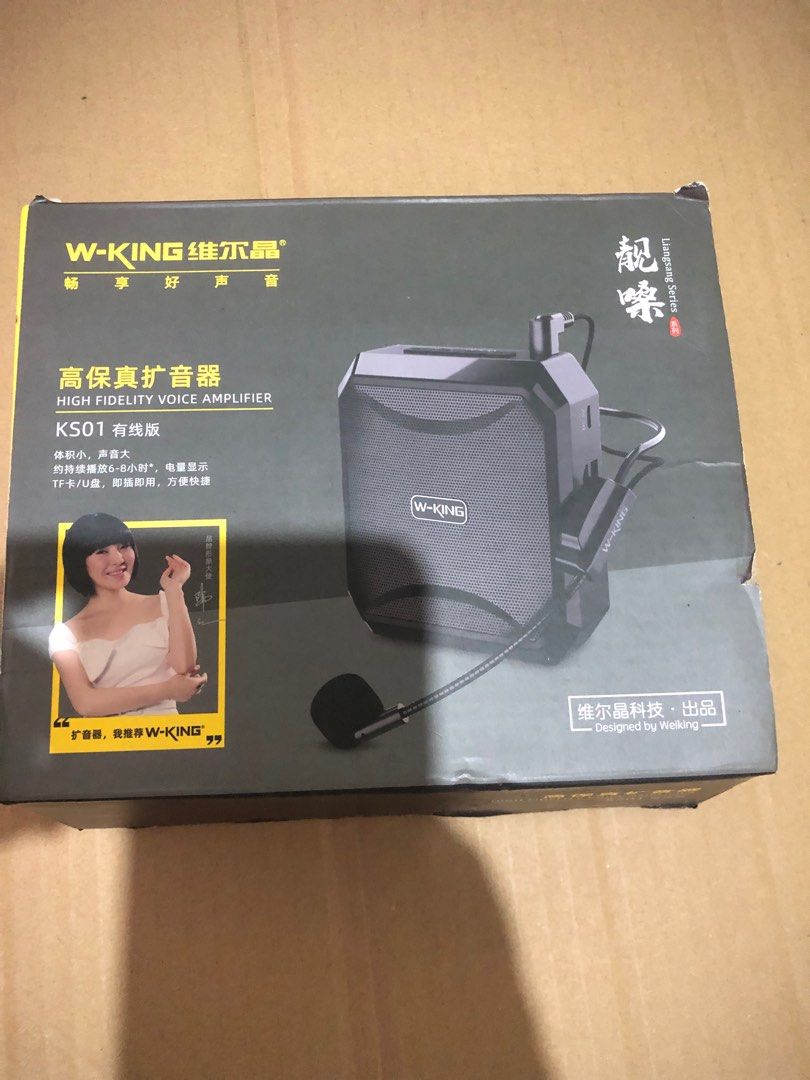 BRANDNEW MICROPHONE LAPEL WITH SPEAKER (Category: Microphones) located in Las Pinas. Submitted by yeahlee (Listing ID 1374612164, Image 2). Description: NEVER BEEN USE INCLUSIONS: MIC SPEAKER STRAP CHARGER BOX MANUAL.
