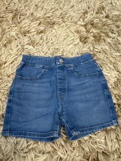 (Category: ) located in . Submitted by Luxlove (Listing ID 1374649916, Image 1). Description: .