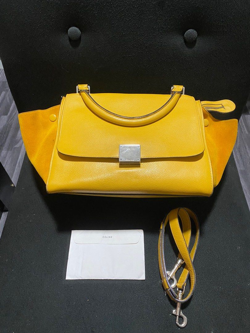 Celine trapeze bag (Category: Luxury Bags & Wallets) located in Baguio. Submitted by fullroom.dgs (Listing ID 1374641210, Image 1). Description: Celine trapeze bag good condition authentic please check photos.