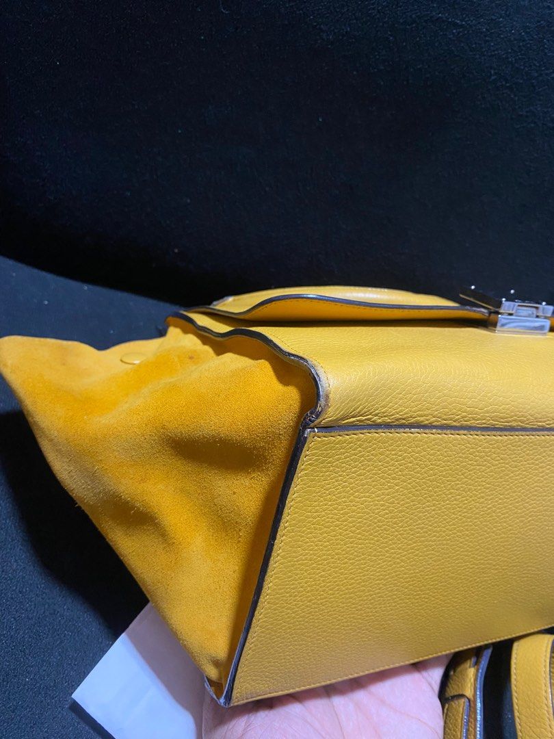 Celine trapeze bag (Category: Luxury Bags & Wallets) located in Baguio. Submitted by fullroom.dgs (Listing ID 1374641210, Image 2). Description: Celine trapeze bag good condition authentic please check photos.
