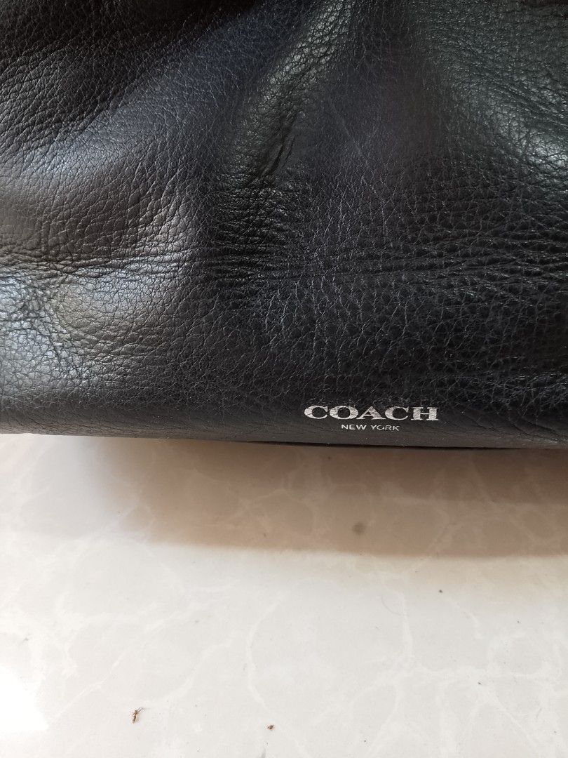 Coach Bleeker riley bag (Category: Luxury Bags & Wallets) located in Manila. Submitted by lourdesano18486 (Listing ID 1374554571, Image 2). Description: coach Bleeker riley bag is good in condition it's a well used bag but still nice and good.