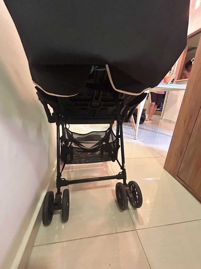 Combi Stroller /Pram (Category: Strollers) located in Singapore. Submitted by miaoqun (Listing ID 1374595907, Image 3). Description: Comes with brand new comforter and pouch as shown in picture .