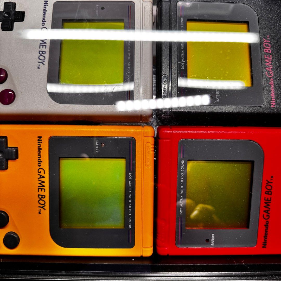 Framed 4 X Nintendo Gameboy DMG63108480218499111