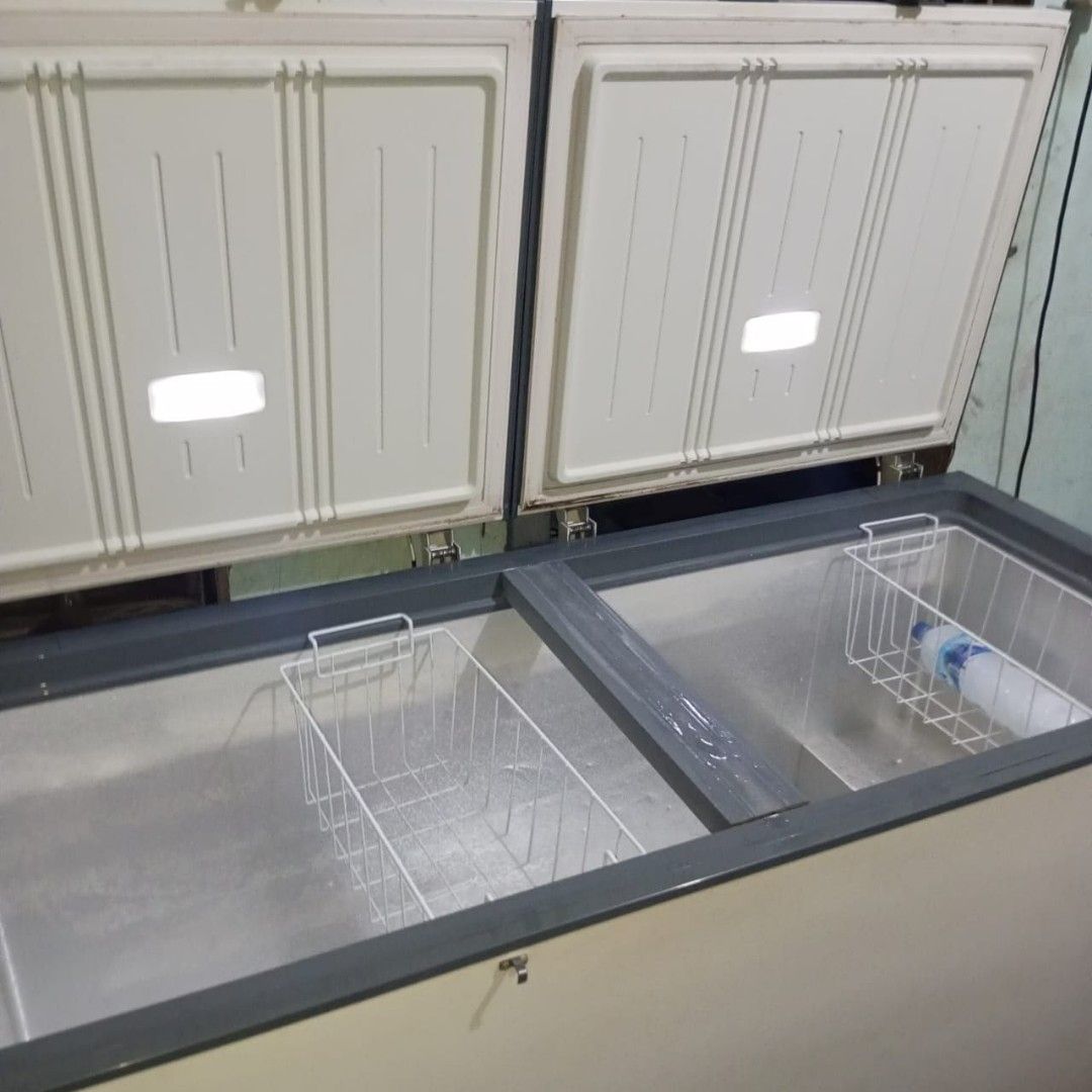 Normal Freezer Freezer Box / Chest Freezer. Merk GEA AB - 600 - R. Kapasitas 500 L ...