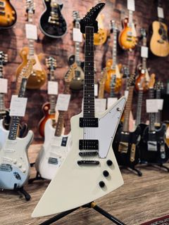 (Category: ) located in . Submitted by 35guitaravenue (Listing ID 1374543160, Image 1). Description: .