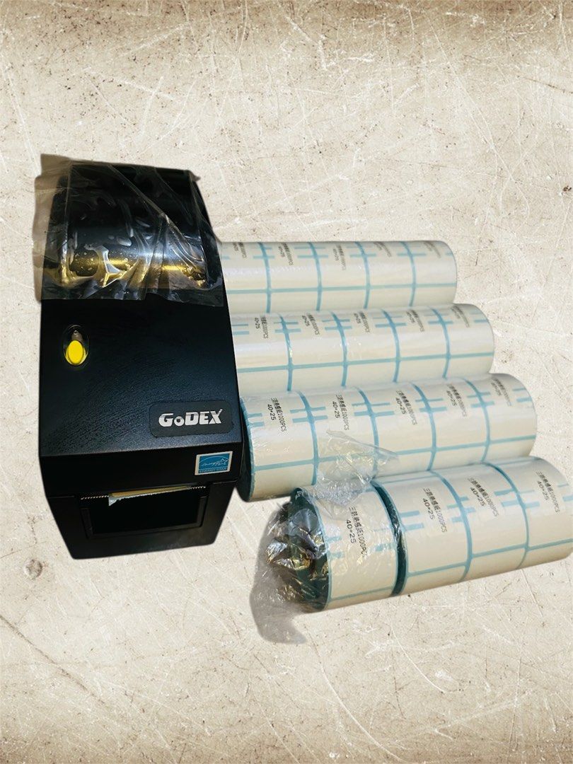 由 tass2626 (刊登 ID 1374592901，圖片 1) 提交，位於 台中市 (Taichung) 的 GoDEX DT2x 熱感式標籤機 (類別：印表機及影印機)，說明：幾乎沒什麼用到只拆了1卷貼紙、用不到幾張、另送19卷貼紙。