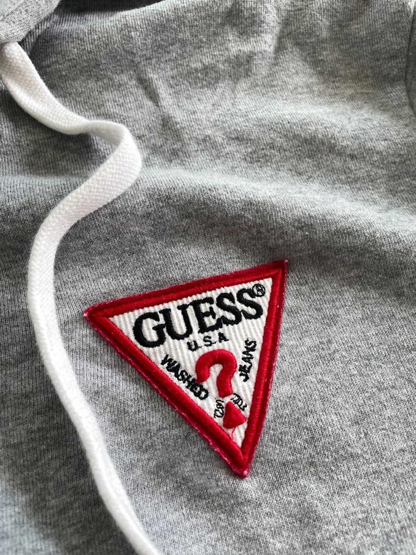 Guess jacket (Category: Coats, Jackets and Outerwear) located in Binan City. Submitted by vintagedrops (Listing ID 1374642625, Image 2). Description: 29x24 Excellent condition Large to xl 650 pesos only!.