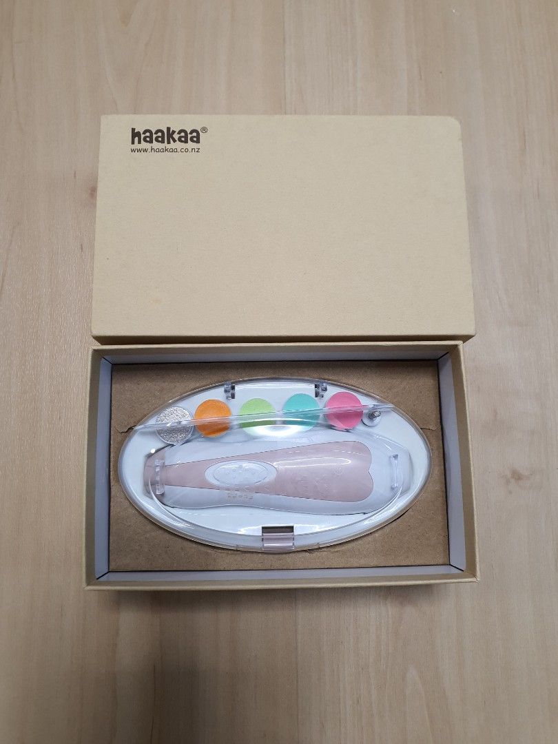 Hakaa baby nail grinder (Category: Baby Toiletries & Grooming) located in Singapore. Submitted by ahl12 (Listing ID 1374682013, Image 1). Description: Used twice only as kids soon could take to normal nail clippers..
