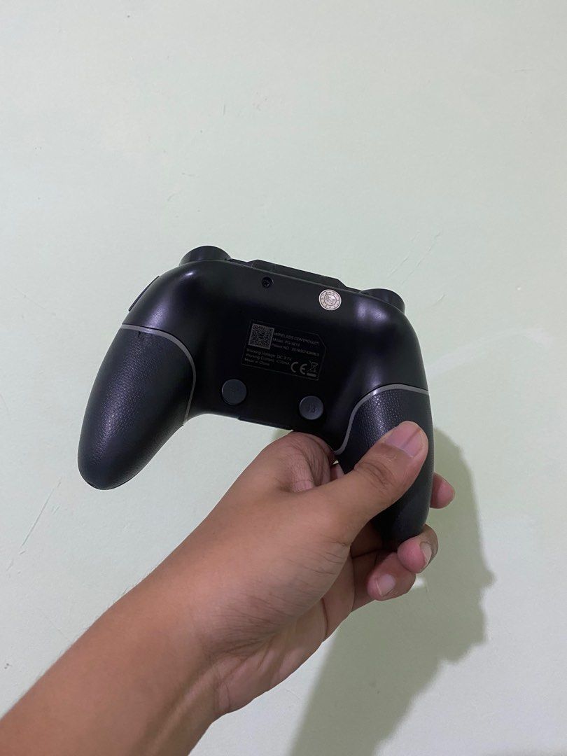 IPEGA PG-218 GOLD SOLDIER (Category: Controllers) located in Batac City. Submitted by yagenn (Listing ID 1374570707, Image 2). Description: .