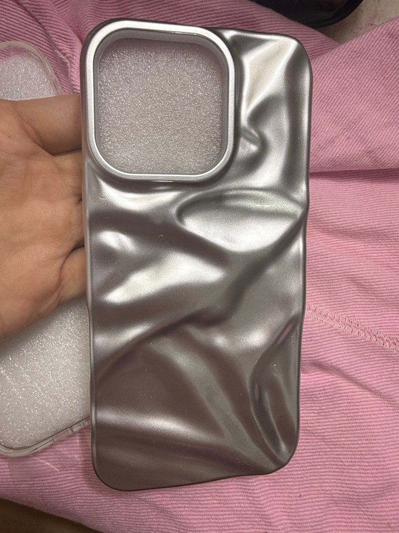Iphone 16 pro case (Category: Other Gadgets) located in Manila. Submitted by nickaaa2000 (Listing ID 1374677412, Image 3). Description: Brand new cases With plastic cover 165 each Buy 2 for only 300 pesos Reasjn for selling: wring case i have ip16 pro max with me doesnt fit my phone .