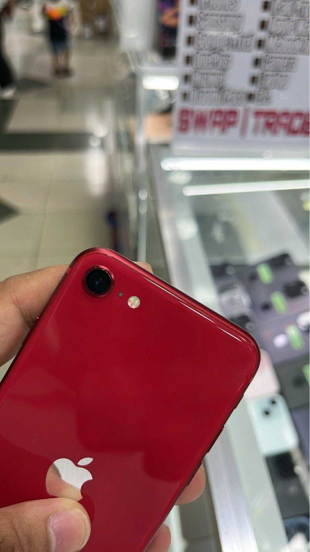 Iphone SE 2020 128GB 82bh Openline no issues (Category: iPhone SE Series) located in San Juan City. Submitted by najihahtelecomshop2018 (Listing ID 1374672304, Image 2). Description: Legit Store | Original unit FOR SALE | TRADE / SWAP ▫️INSTALLMENT thru: 🔸Credit Card (straight / installment) 🔸Ggives / Gcredit + 6% interest 🔸Spay Later + 6% interest (RFS: Buy and Sell any kinds of Gadgets) Description: iPhone SE 2020 128GB ( other GB are also a