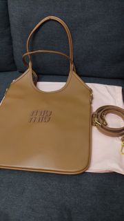 (Category: ) located in . Submitted by jgbags (Listing ID 1374622618, Image 1). Description: .