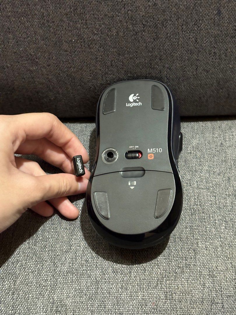 Logitech Bluetooth Mouse (Category: Mouse & Mousepads) located in Manila. Submitted by jari_m (Listing ID 1374613327, Image 3). Description: .