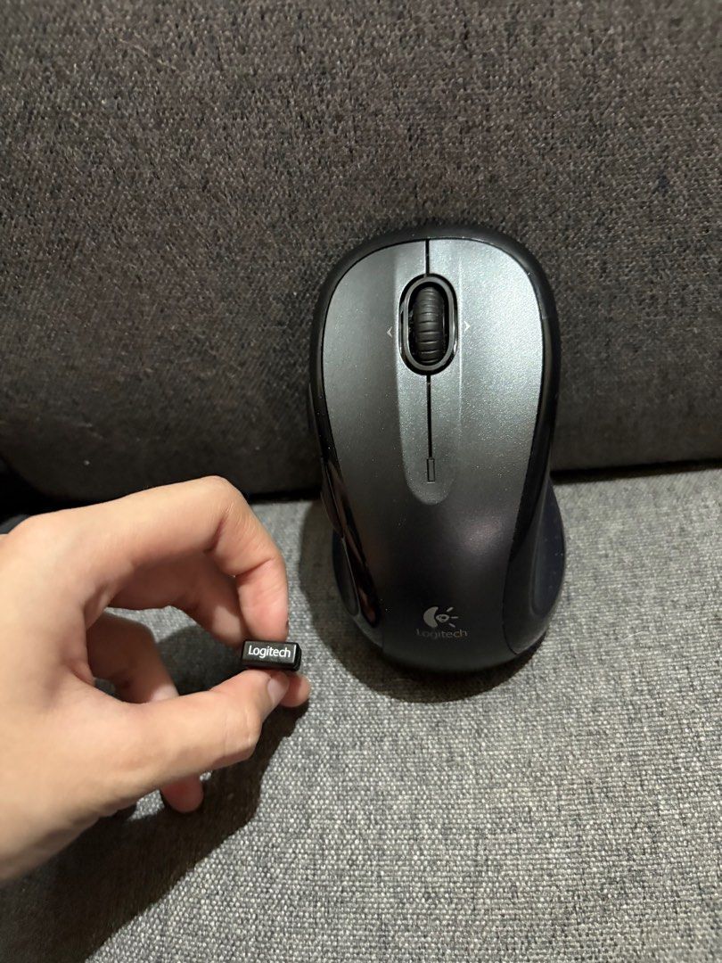 Logitech Bluetooth Mouse (Category: Mouse & Mousepads) located in Manila. Submitted by jari_m (Listing ID 1374613327, Image 2). Description: .