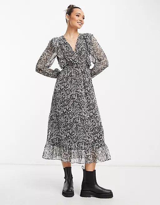 Mango maxi long paisley chiffon ruffle dress fits size XS, Women's Fashion,  Dresses & Sets, Dresses on Carousell