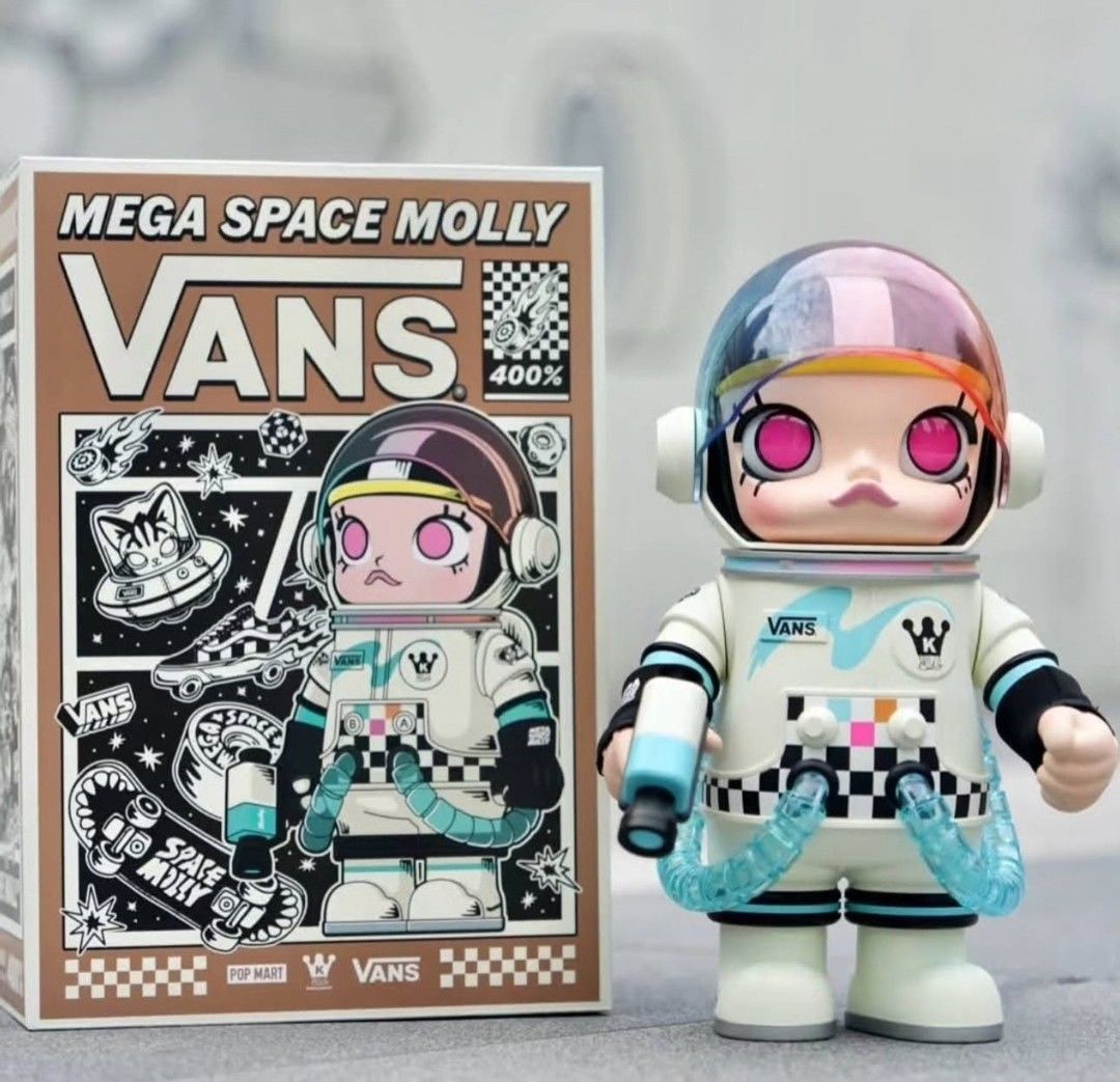 MEGA SPACE MOLLY Vans 400%, Hobbies & Toys, Toys & Games on