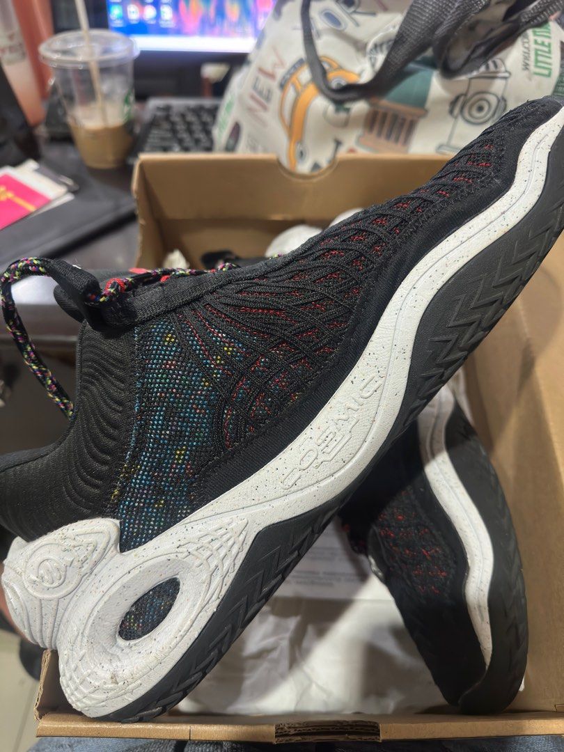 Nike Cosmic Unity (Category: Sneakers) located in Quezon City. Submitted by misislee04 (Listing ID 1374527391, Image 1). Description: Hindi nagamit / Decluttering / Benta na lang kesa matambak.